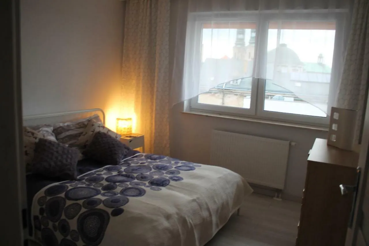 apartament strzelecka-lamp Apartament Poznań Polska
